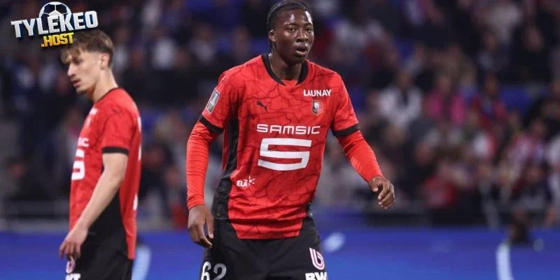 MU đón Mohamed Kader Meite là tin gây xôn xao 