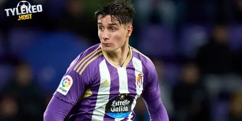 Ivan Fresneda được coi trọng, Pháo Thủ gia hạn cùng Declan Rice